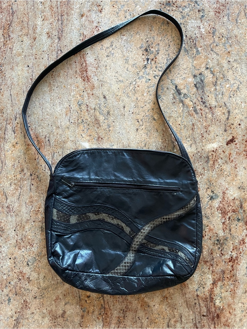 Vintage Saereun Black Leather Crossbody Bag.